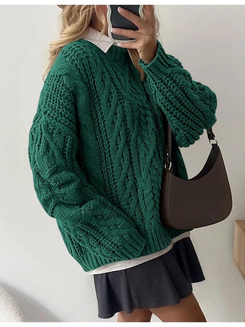 Women's Green Cozy Long Sleeve Loose Fitting Classic Crew Neck Fall Sweaters - Picture 5 of 6